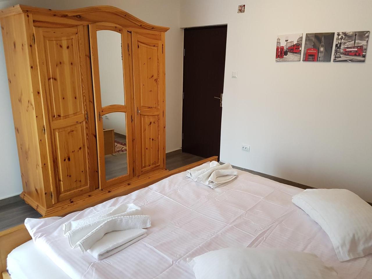 Rent Holding Apartments Iasi Exterior photo